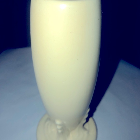 Vintage Fiesta Ivory Bud Vase - Picture 2 of 4